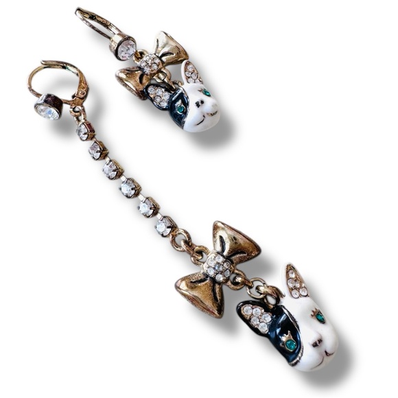 Betsey Johnson Royal Engagement Mismatch Dog Earrings French Bulldog Puppy - Picture 3 of 10